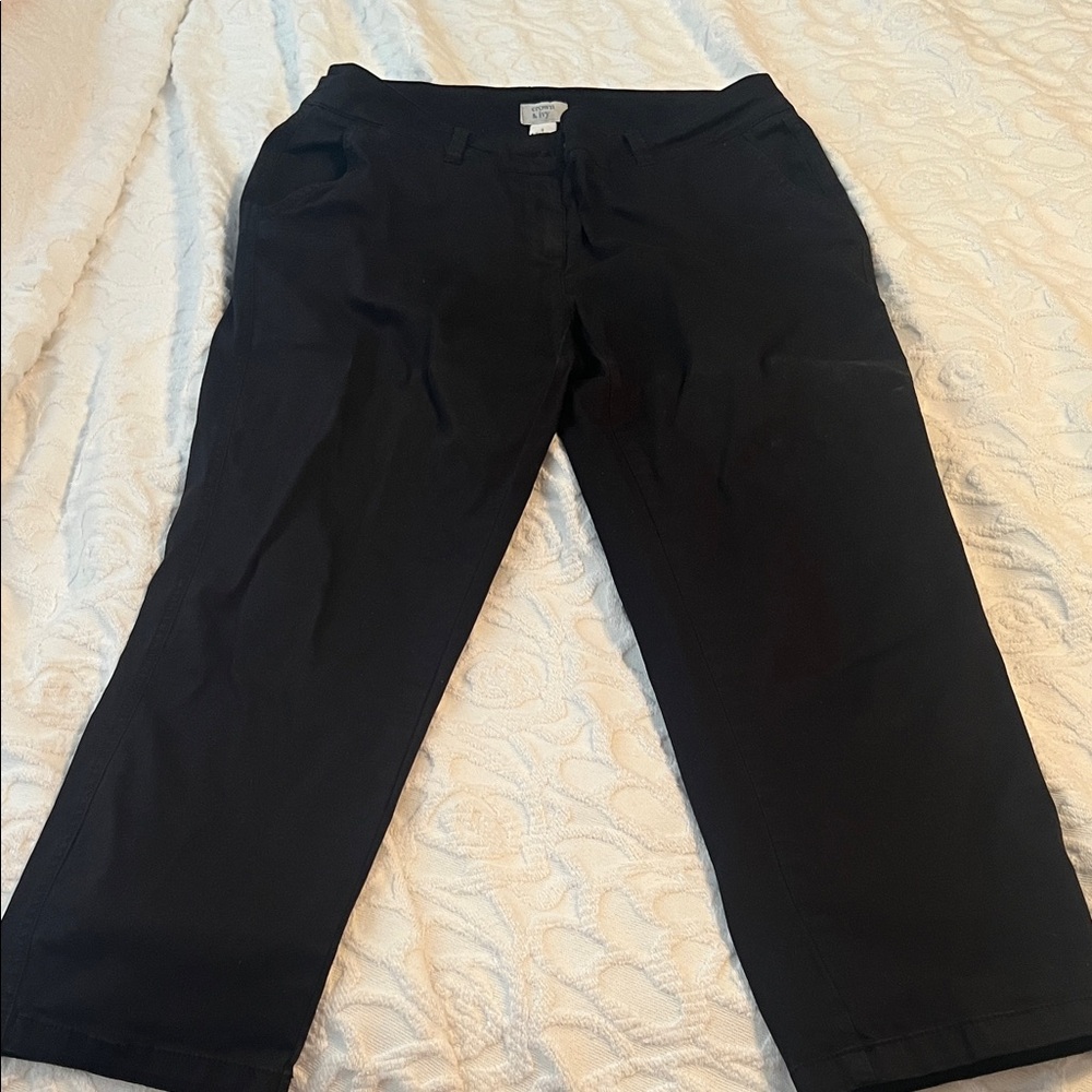 Crown & Ivy Capris sz 6